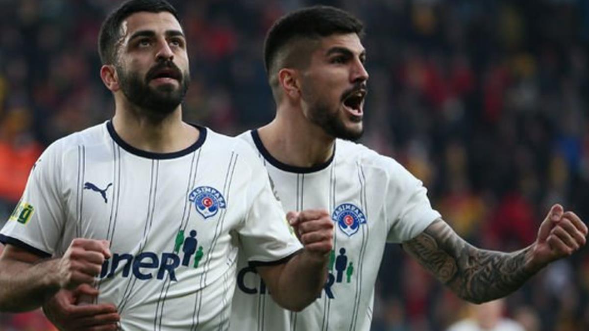 Bulunmaz Hint kumaşı! Kasımpaşa'nın Eren'e biçtiği bedeli veren kulüp bir daha kendine gelemez Bulunmaz Hint kumaşı! Kasımpaşa'nın Eren'e biçtiği bedeli veren kulüp bir daha kendine gelemez