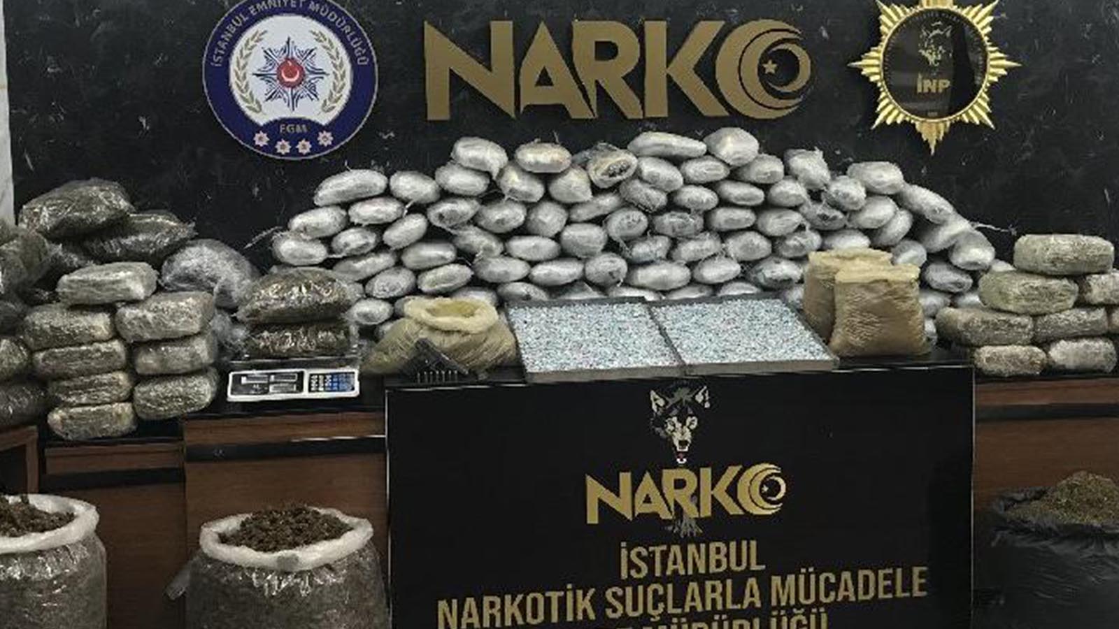 Can Ataklı: Uyuşturucu savaşları yaşıyoruz güya, devlet içinde bir iç hesaplaşma yapılıyor Can Ataklı: Uyuşturucu savaşları yaşıyoruz güya, devlet içinde bir iç hesaplaşma yapılıyor