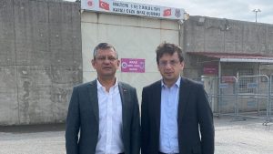CHP’li Özel ve Emre cezaevindeki Haskoloğlu ile görüştü