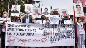 Covid-19'dan hayatını kaybeden birinci tabip Cemil Taşcıoğlu ve sıhhat çalışanları anıldı