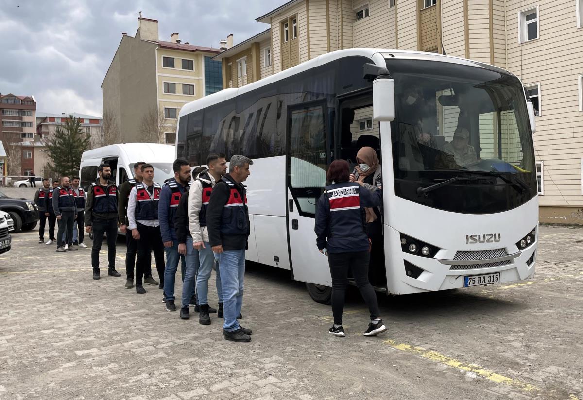 DEAŞ'a finansal takviye sağlayan 7 zanlı tutuklandı DEAŞ'a finansal takviye sağlayan 7 zanlı tutuklandı