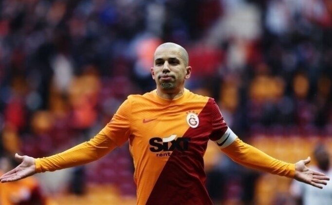Emre Belözoğlu devreye girdi: Sofiane Feghouli Emre Belözoğlu devreye girdi: Sofiane Feghouli