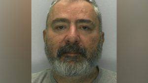 İngiltere'de komşusunu bıçaklayarak öldürmekle yargılanan 52 yaşındaki Can Arslan, hatalı bulundu