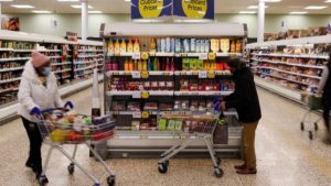 İngiltere'de zincir marketler enflasyona karşı indirim anlaşması yaptı