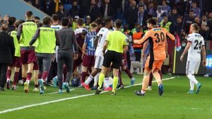Kural kusuru mı yapıldı? Trabzonspor-Beşiktaş maçı geçersiz sayılabilir