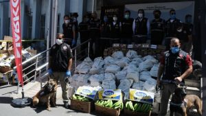 Mersin Limanı’nda ele geçirilen 1,3 ton kokainle ilgili dava Meclis gündeminde: "Sadece muz konteynerinin alıcısı tutuklu"
