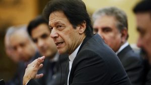 Pakistan Başbakanı Imran Han'ın avukatları, Yüksek Mahkeme'de savunmalarına başladı