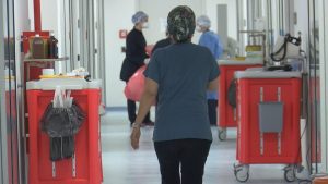 Pandemi hastanelerinde ‘covid-19 teyakkuzu’ sona eriyor