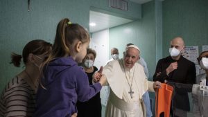 Papa'dan Avrupa'ya davet: Ukraynalılara olduğu üzere Akdeniz'den gelen göçmenlere de kapıları açın
