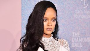 Rihanna Forbes'in milyarderler listesine girdi