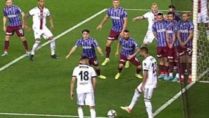 Son Dakika! Beşiktaş, Trabzonspor maçında kural yanılgısı yapıldığı gerekçesiyle TFF'ye müracaat yaptı