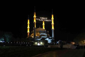 Son dakika haber! Selimiye Camii'nde 2 yıl aradan sonra Kadir Gecesi yoğunluğu