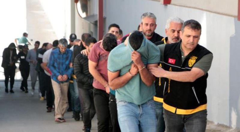 70 yaşındaki bayanı 'Adınız FETÖ soruşturmasına karıştı' palavrasıyla dolandırmışlar