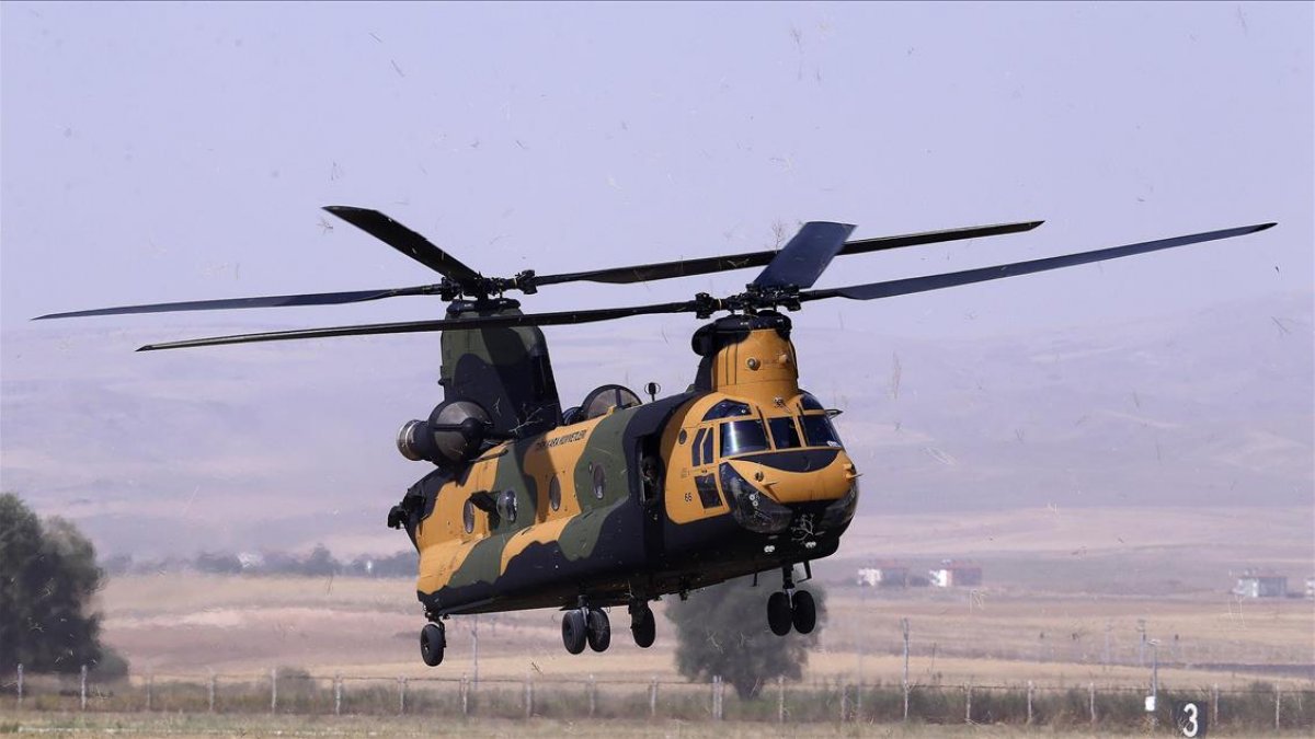 ABD'den Mısır'a 2,6 milyar dolarlık nakliye helikopteri satışı ABD'den Mısır'a 2,6 milyar dolarlık nakliye helikopteri satışı