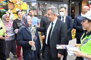 Adana'da "Yayalar için 5 adımda inançlı trafik" uygulaması