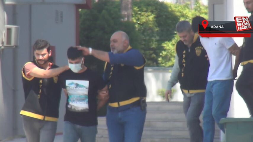 Adana'daki hırsızlar çalıntı araçla akaryakıt istasyonunu soydu Adana'daki hırsızlar çalıntı araçla akaryakıt istasyonunu soydu