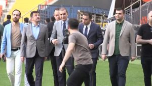 AK Parti'li Çelik, Cumhurbaşkanı Erdoğan'ın katılacağı şölene gençleri davet etti Açıklaması
