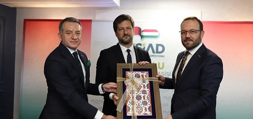Anadolu İktisat Diplomasisi Programının 3.sü MÜSİAD Samsun şube konut sahipliğinde Macaristan Büyükelçisi Victor Matis’in iştiraki ile gerçekleşti
