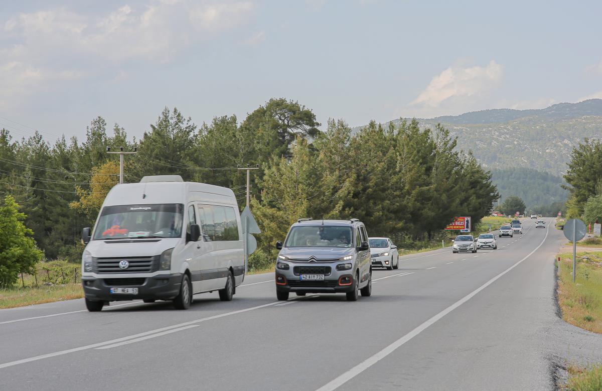 Antalya-Konya kara yolunda bayram tatili yoğunluğu