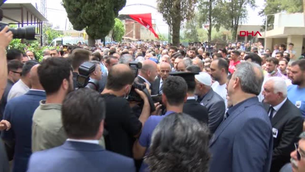 BAKANLAR CENAZE MERASİMİNE KATILDI BAKANLAR CENAZE MERASİMİNE KATILDI