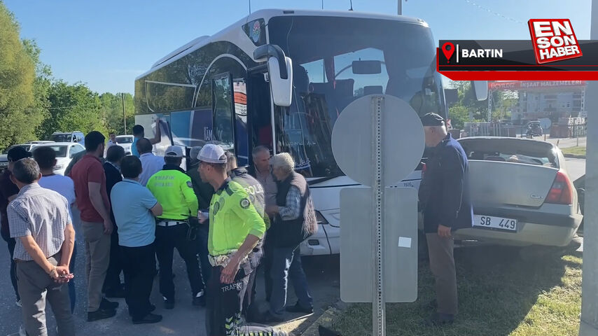Batın’da yolcu otobüsü otomobille çarpıştı Batın’da yolcu otobüsü otomobille çarpıştı