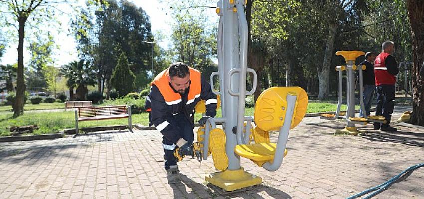 Bayraklı’nın yeni kent meydanında çalışmalar başladı Bayraklı’nın yeni kent meydanında çalışmalar başladı