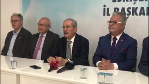 CHP Eskişehir Vilayet Başkanlığı'nda Bayramlaşma... Çakırözer: "Emekliyi Bayramda Torununa Harçlık Veremez Hale Getirdiler"
