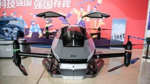 Çinli Xpeng, uçan otomobilini sergiledi