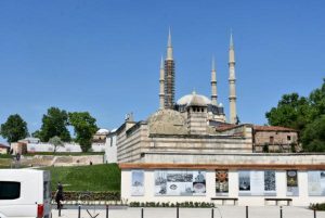 Edirne'de 600 yıllık tarihi iki hamam 166 milyon liraya satışa çıkarıldı