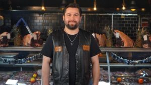 Enes Chef, Baytar Steakhouse'da etin pişirilmesinin püf noktalarını anlattı