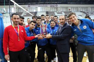 Fırat Üniversitesi, iki branşta Türkiye Finalleri'ne katılıyor