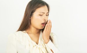 Geçmeyen ağız kokusunun nedenleri hastalık habercisi olabilir!