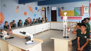GZT Giresunsporlu Umut Nayir Şırnak'ta bir okula Fen laboratuvarı yaptırdı