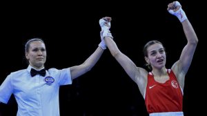 İspanyol rakibine ringi dar etti! Buse Naz Çakıroğlu, Dünya Bayanlar Boks Şampiyonası'nda finalde