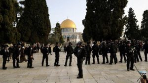 İsrail polisi, cumhurbaşkanının konuşması için Mescid-i Aksa'da yatsı ezanına mahzur oldu