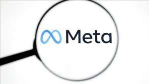 Meta, 10 yılın en yavaş gelir artışını yaşıyor