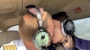 Rusya'da pilot, öğrencisiyle uçakta cinsel ilişkiye girdi