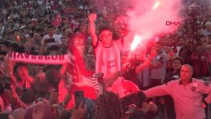 SPOR Demir Küme Sivasspor'dan kupa kutlaması