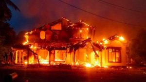 Sri Lanka yangın yeri: Başbakan ve siyasilerin evleri yakıldı