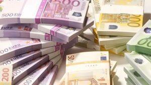 Almanya'da Türk genci 5.7 milyon euro dolandırdı