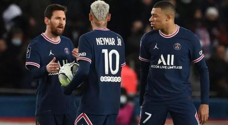 PSG'de ortalık üzücü karışacak! Mbappe, dünyaca ünlü futbolcunun ekipten gitmesini istedi