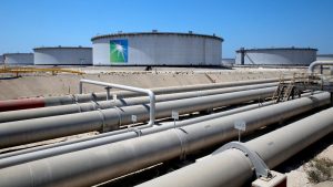 Suudi Arabistan'ın piyasaya daha fazla petrol sürme şartı