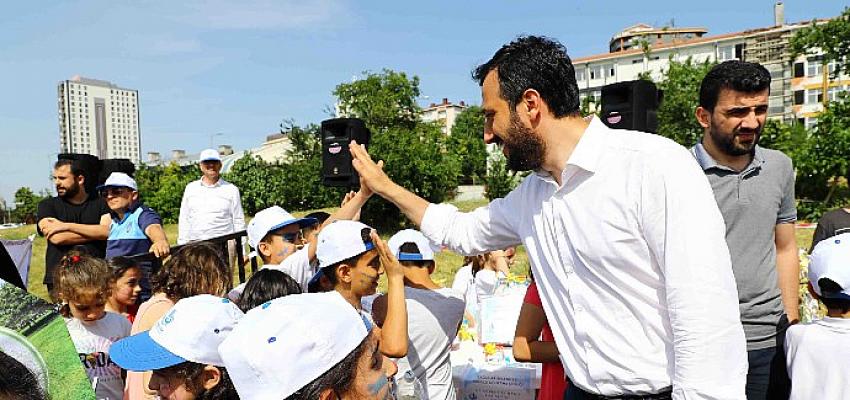 Uçurtma şenliğinde çocuklar cümbüşe doydu Uçurtma şenliğinde çocuklar cümbüşe doydu