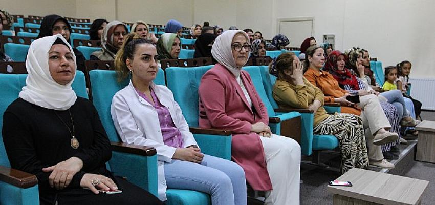 Van Büyükşehir Belediyesinden ‘Ailemde Engelli Var’ Semineri Van Büyükşehir Belediyesinden ‘Ailemde Engelli Var’ Semineri