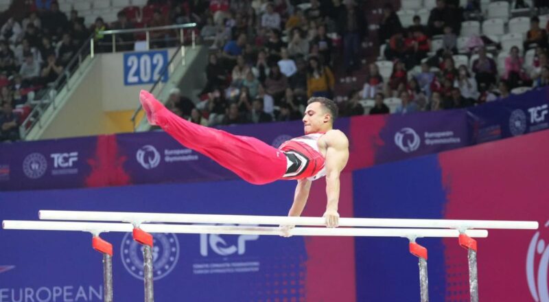 Adem Asil, Artistik Cimnastik Avrupa Şampiyonası Finallari'nde Altın Madalya Kazandı!