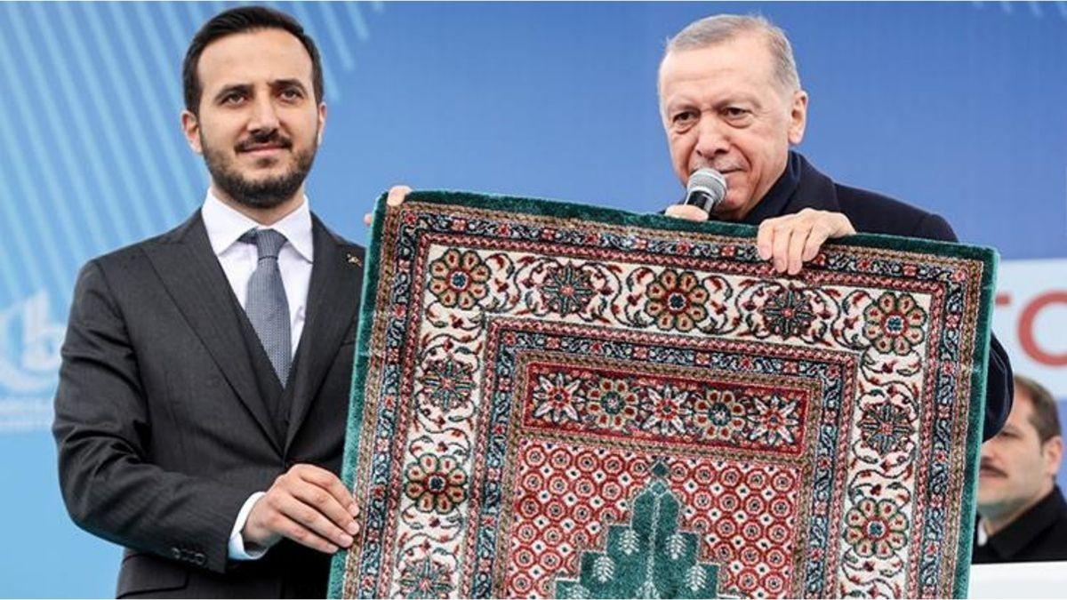 Caminin Minaresinden Erdoğan'ın Mitingine İştirak Daveti Caminin Minaresinden Erdoğan'ın Mitingine İştirak Daveti