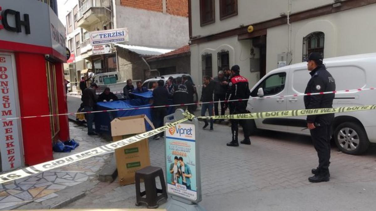 Dehşetli Olay: 2 Aylık Bebek 6'ncı Kattan Atıldı Dehşetli Olay: 2 Aylık Bebek 6'ncı Kattan Atıldı