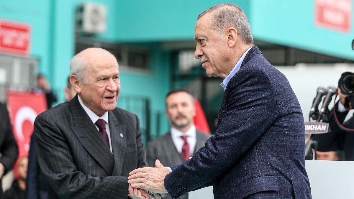 Erdoğan, Bahçeli'nin Tekniğiyle Oy İstedi Erdoğan, Bahçeli'nin Tekniğiyle Oy İstedi