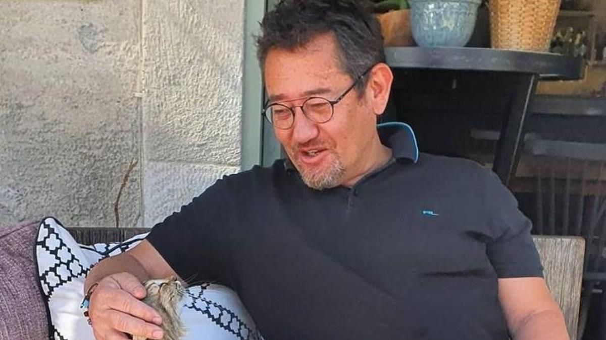 Gazeteci Serdar Akinan Gözaltına Alındı Gazeteci Serdar Akinan Gözaltına Alındı
