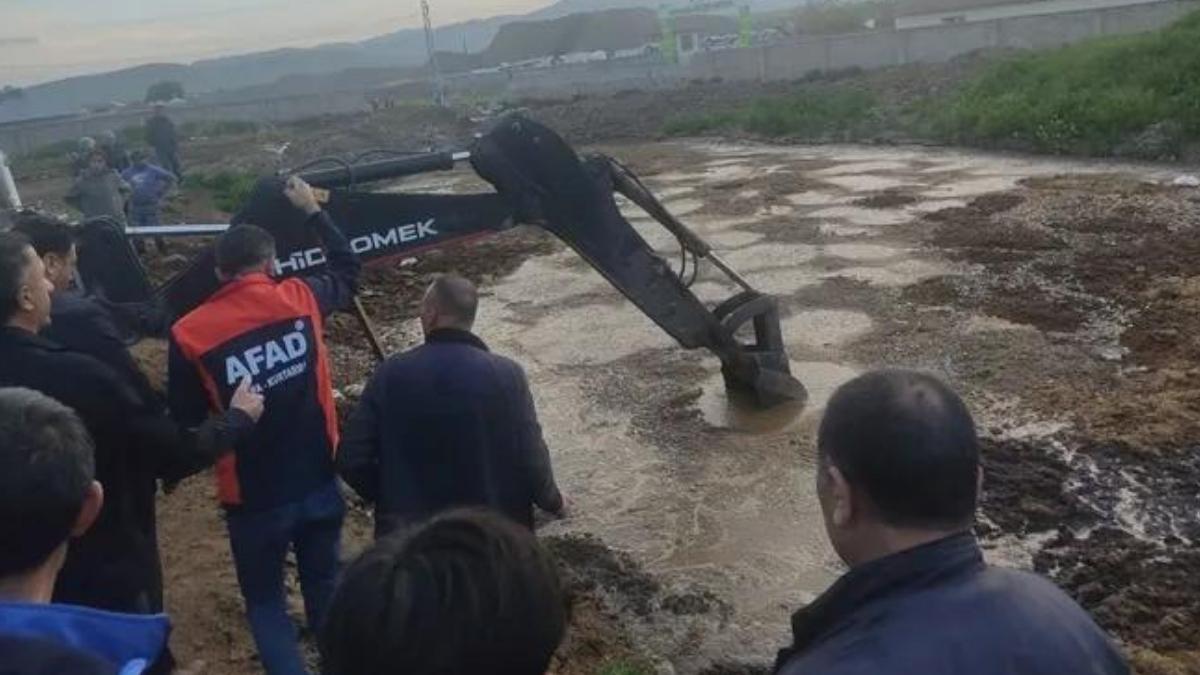 Kahreden Olay: Foseptik Çukuruna Düşen 6 Yaşındaki Çocuk Öldü Kahreden Olay: Foseptik Çukuruna Düşen 6 Yaşındaki Çocuk Öldü